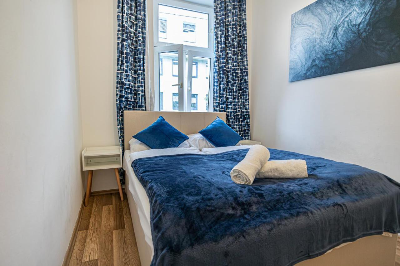 Appartamento Modern Comforts: Chic Centrally Located *